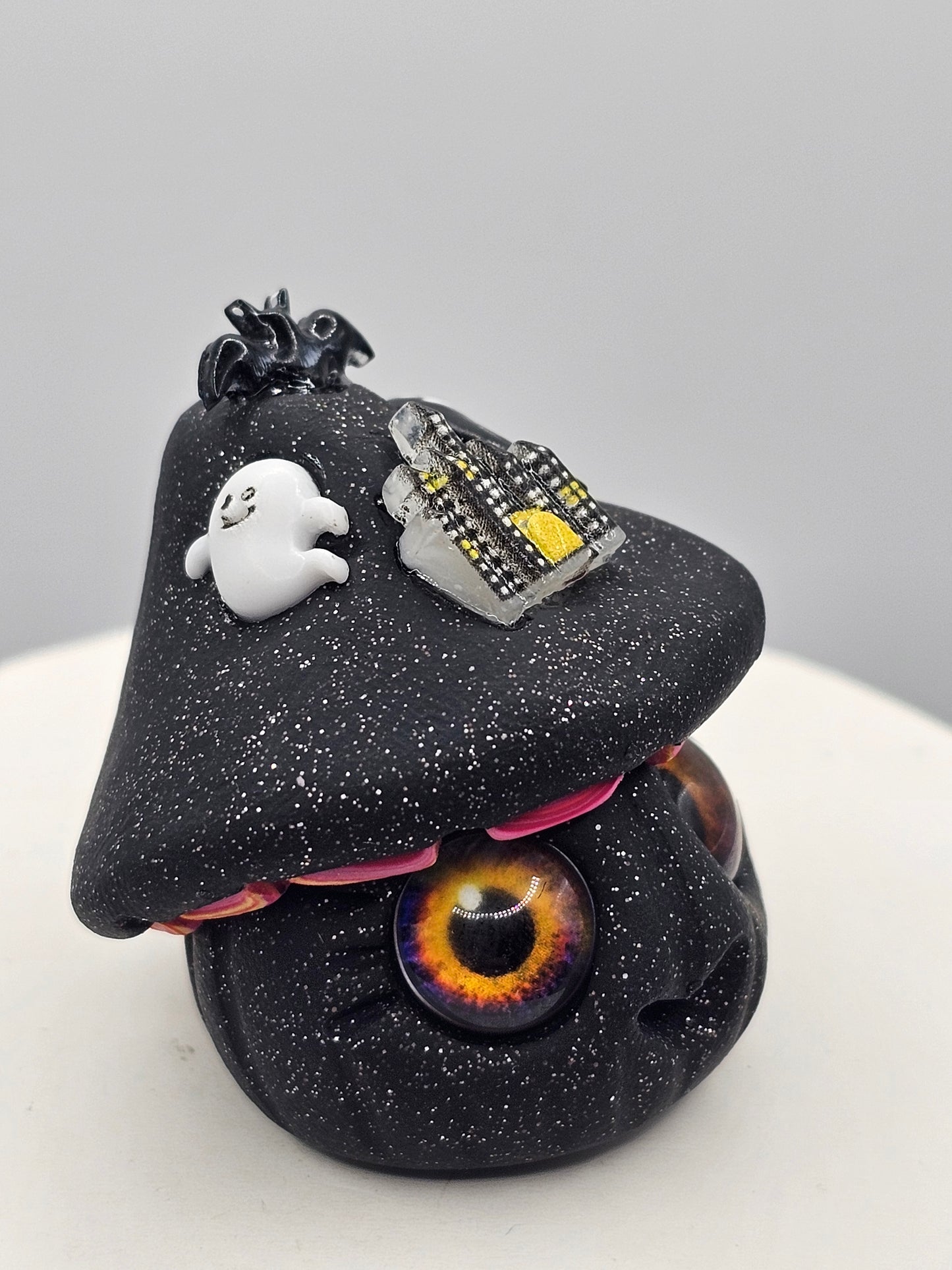 Halloween mushie